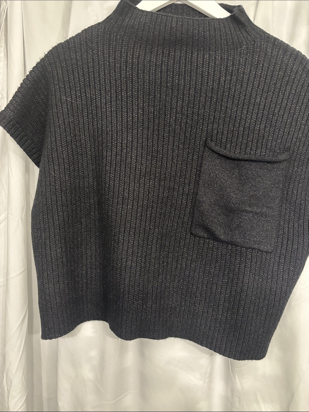 entro Black Ribbed Short-Sleeve Knit Top